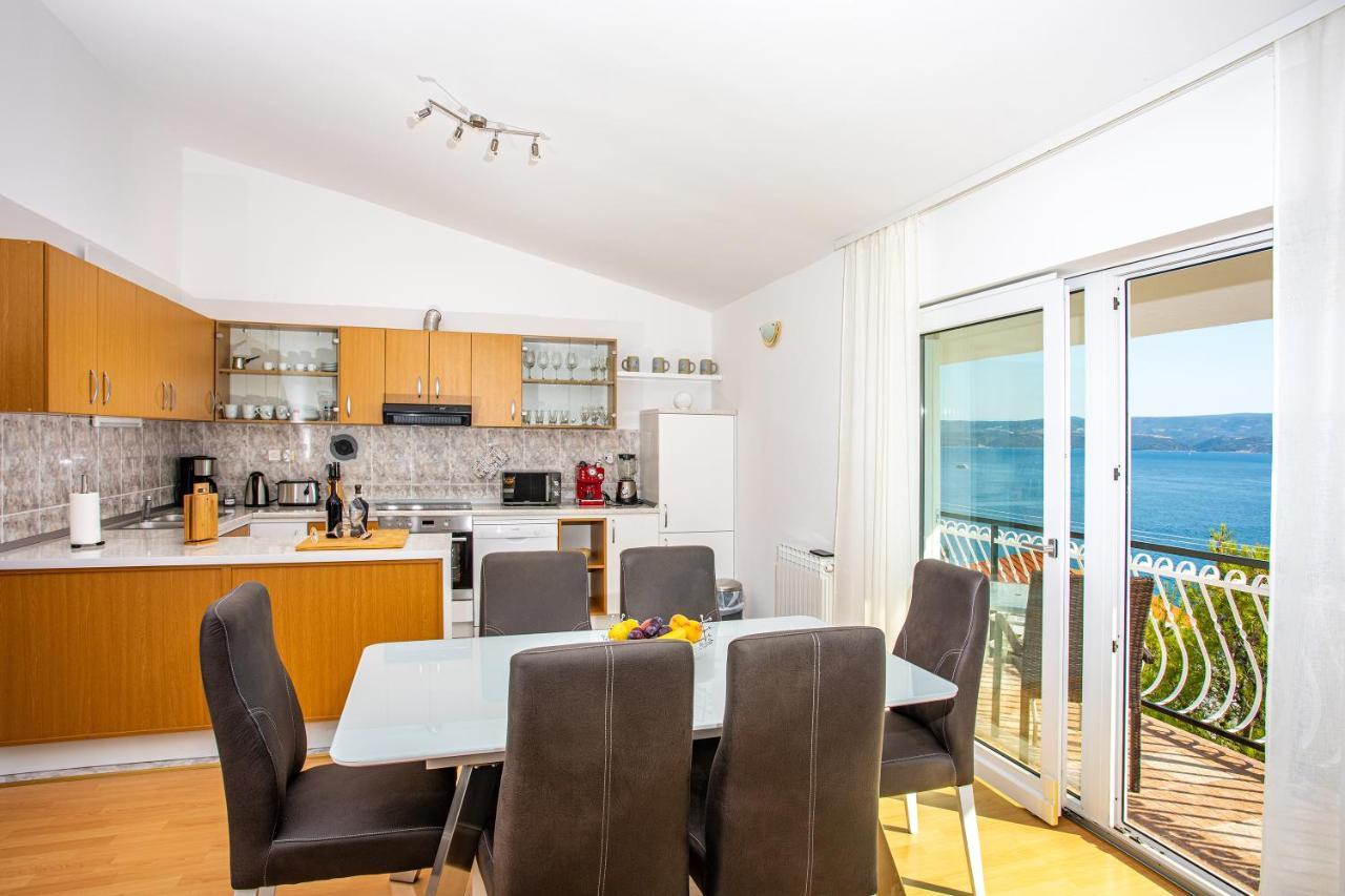 Apartments Adisa Omiš Kültér fotó